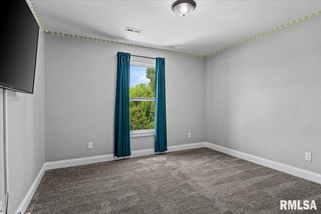 315 N BRECKENRIDGE Road, Chatham, IL 62629