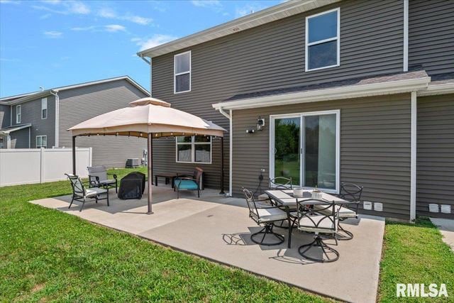 315 N BRECKENRIDGE Road, Chatham, IL 62629