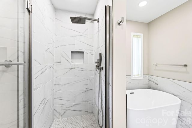 23 S Oaks Circle, Asheville, NC 28806