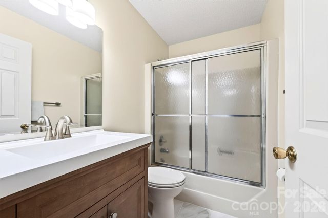 23 S Oaks Circle, Asheville, NC 28806