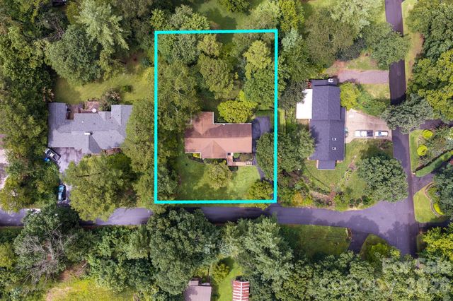 23 S Oaks Circle, Asheville, NC 28806