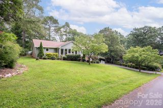 23 S Oaks Circle, Asheville, NC 28806