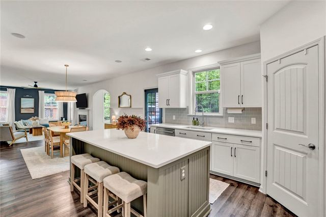 306 Avendell Drive, Easley, SC 29642