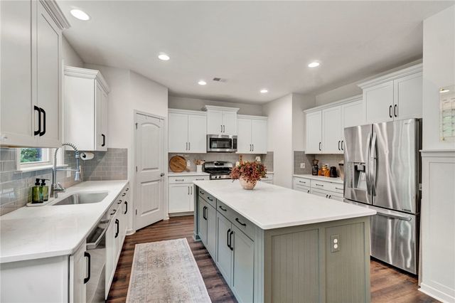 306 Avendell Drive, Easley, SC 29642
