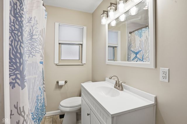 2510 Baur Drive, Indianapolis, IN 46220