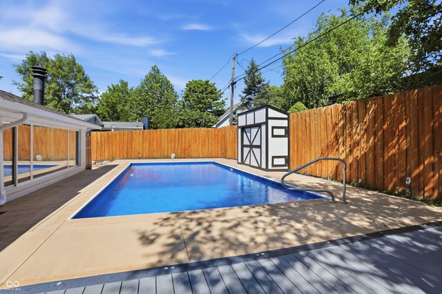 2510 Baur Drive, Indianapolis, IN 46220