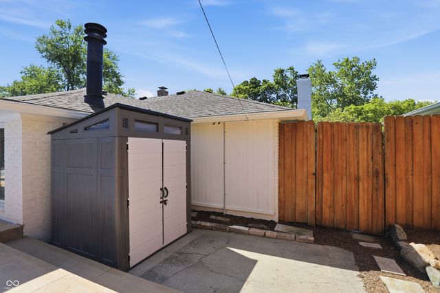 2510 Baur Drive, Indianapolis, IN 46220