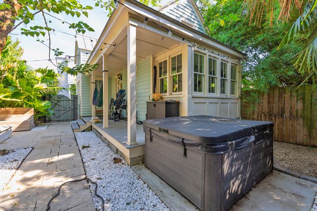 9 Marion Street, Charleston, SC 29403