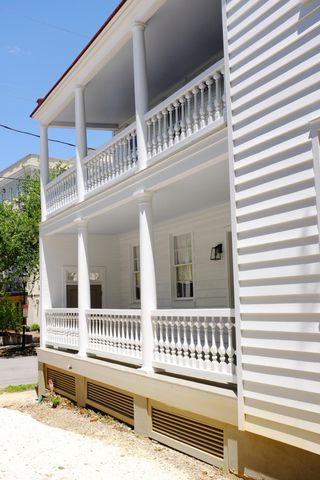 9 Marion Street, Charleston, SC 29403