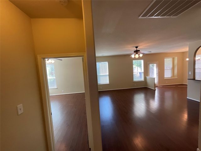1911 CONN CREEK RD, Cedar Park, TX 78613