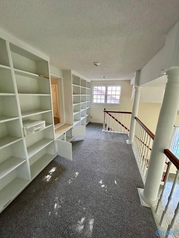 137 Oakcrest Road, Huntsville, AL 35811