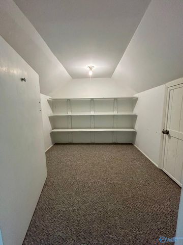 137 Oakcrest Road, Huntsville, AL 35811