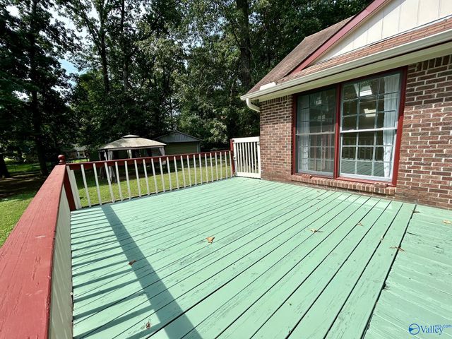 137 Oakcrest Road, Huntsville, AL 35811