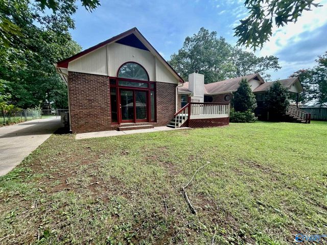 137 Oakcrest Road, Huntsville, AL 35811
