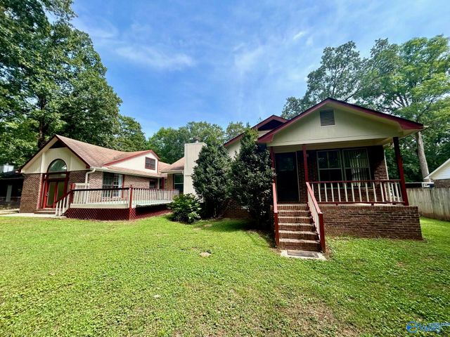 137 Oakcrest Road, Huntsville, AL 35811