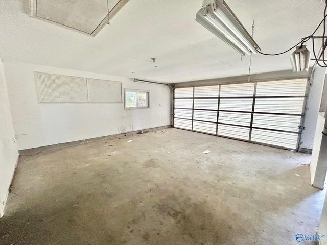 137 Oakcrest Road, Huntsville, AL 35811