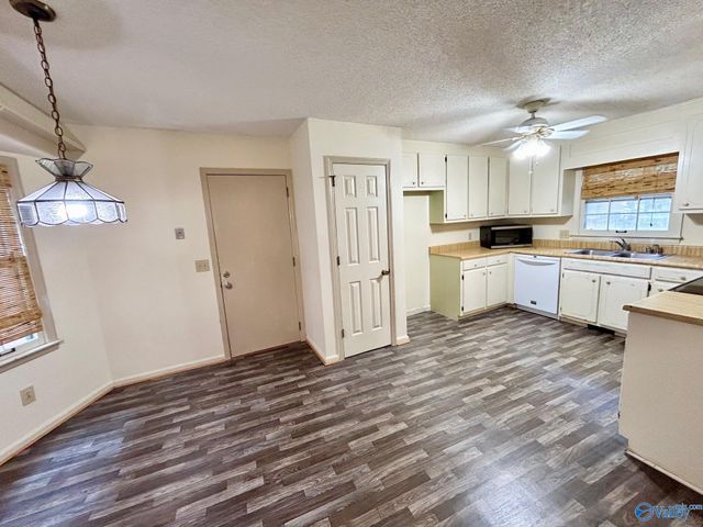 137 Oakcrest Road, Huntsville, AL 35811