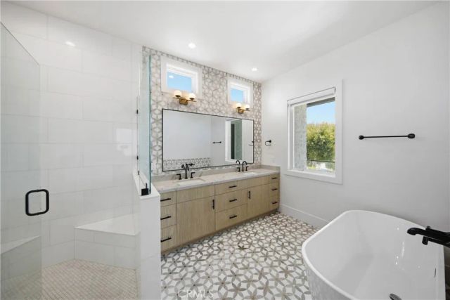 515 Jasmine, Corona Del Mar, CA 92625
