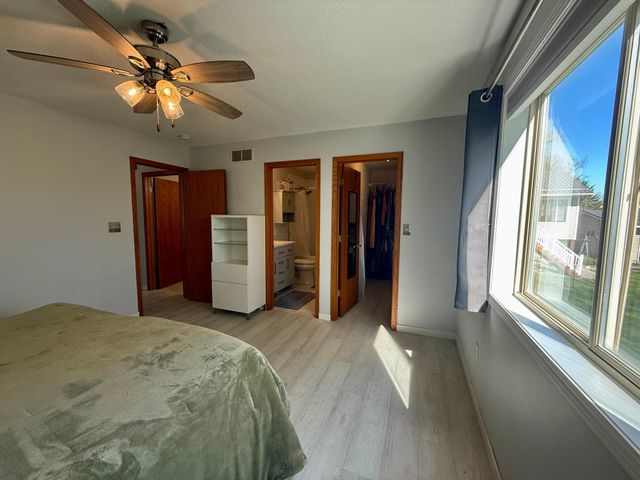 3818 Strathmore Lane SE, Rochester, MN 55904