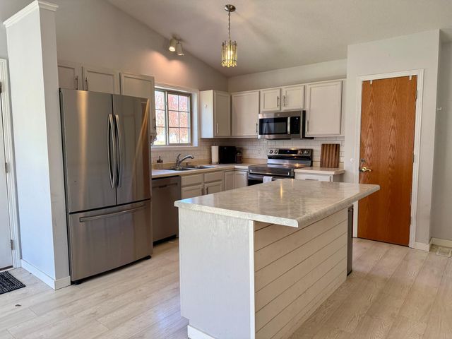 3818 Strathmore Lane SE, Rochester, MN 55904