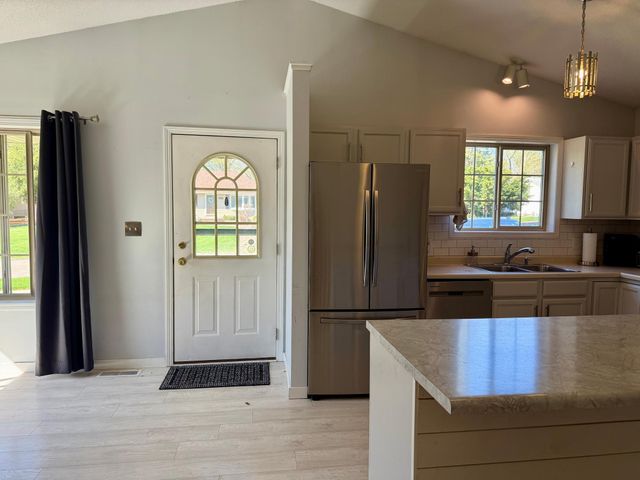 3818 Strathmore Lane SE, Rochester, MN 55904