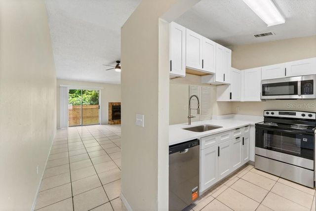 918 OTTO VILLA PLACE 9, Tampa, FL 33612