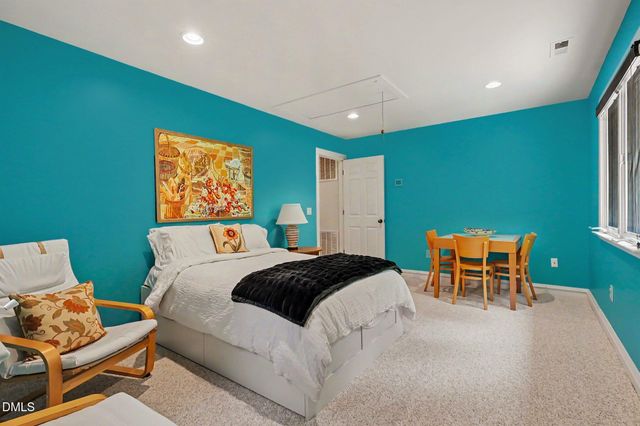 101 Bolinas Way, Chapel Hill, NC 27517