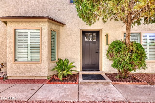 4760 W WAHALLA Lane, Glendale, AZ 85308
