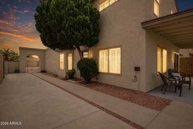 4760 W WAHALLA Lane, Glendale, AZ 85308