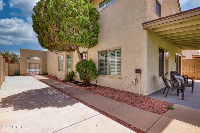 4760 W WAHALLA Lane, Glendale, AZ 85308