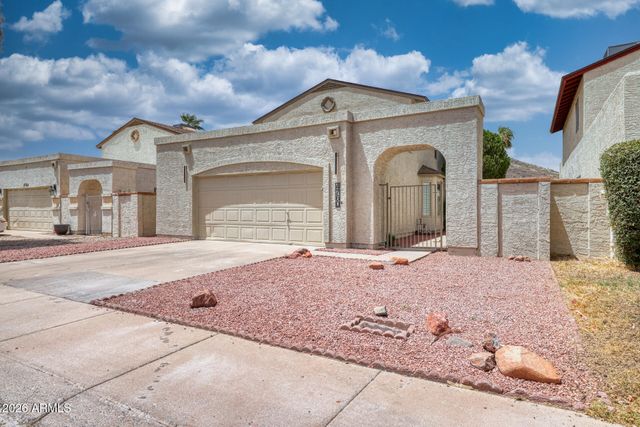 4760 W WAHALLA Lane, Glendale, AZ 85308