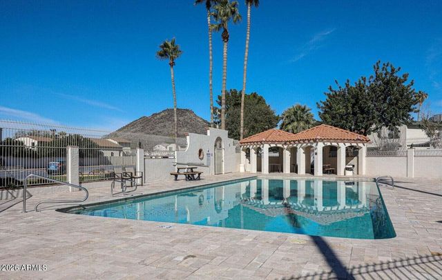 4760 W WAHALLA Lane, Glendale, AZ 85308