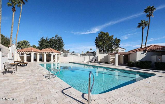 4760 W WAHALLA Lane, Glendale, AZ 85308