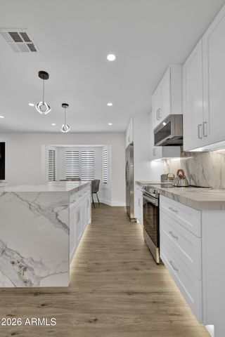 4760 W WAHALLA Lane, Glendale, AZ 85308