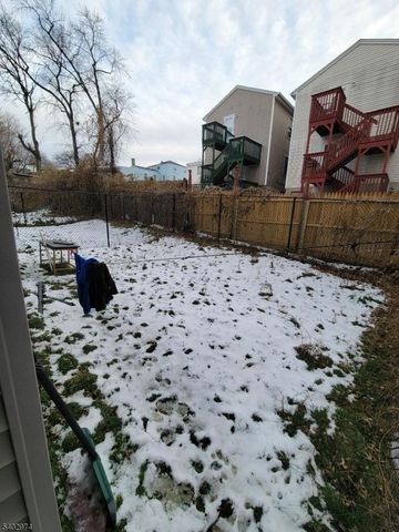 96 Montgomery St, Paterson City, NJ 07501