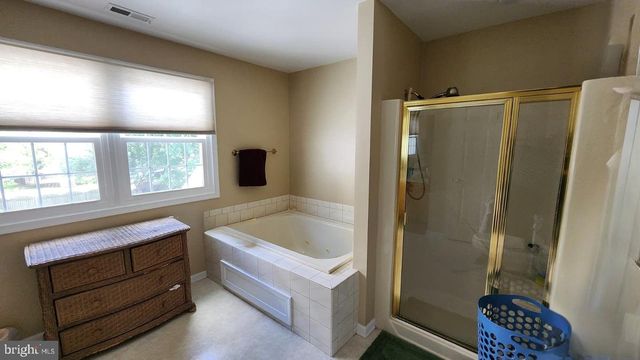 2 TALON CT, Sewell, NJ 08080