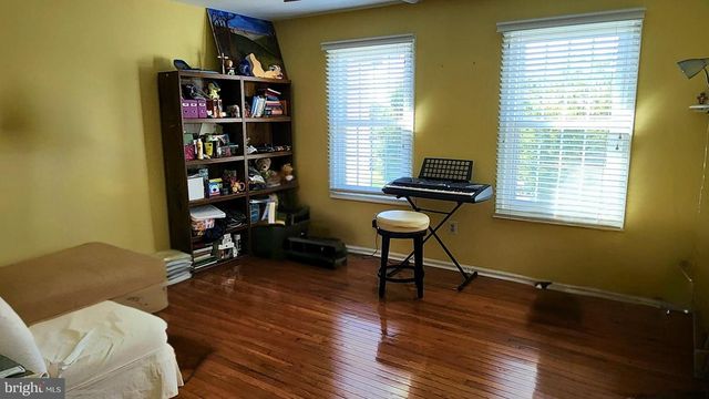 2 TALON CT, Sewell, NJ 08080