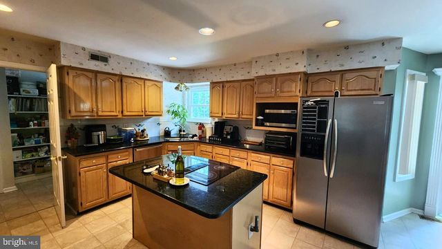 2 TALON CT, Sewell, NJ 08080