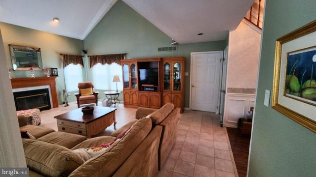 2 TALON CT, Sewell, NJ 08080