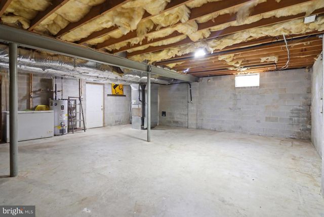 17 FARM HOUSE RD, Newark, DE 19711