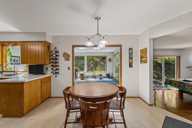 S27W30015 N Bethesda CIRCLE, Waukesha, WI 53188