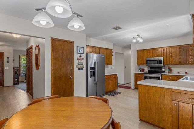 S27W30015 N Bethesda CIRCLE, Waukesha, WI 53188