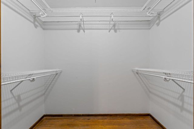 S27W30015 N Bethesda CIRCLE, Waukesha, WI 53188