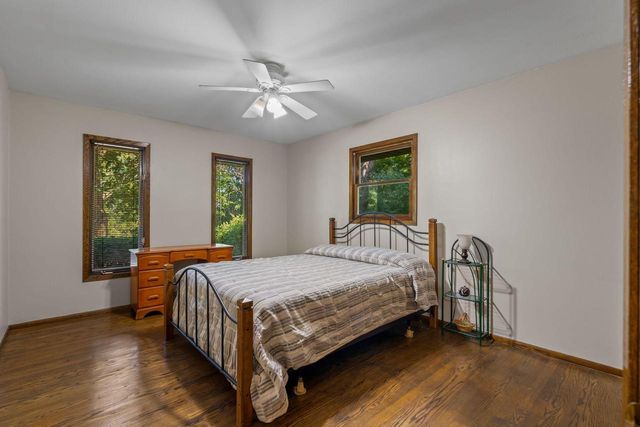 S27W30015 N Bethesda CIRCLE, Waukesha, WI 53188