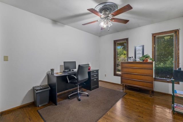 S27W30015 N Bethesda CIRCLE, Waukesha, WI 53188