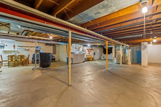 S27W30015 N Bethesda CIRCLE, Waukesha, WI 53188