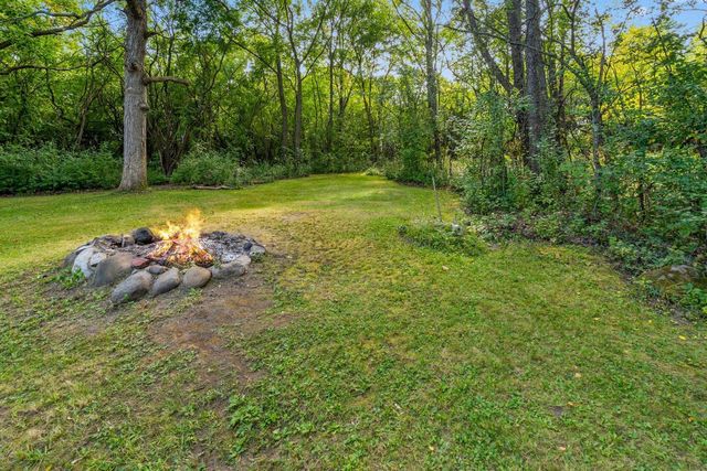 S27W30015 N Bethesda CIRCLE, Waukesha, WI 53188