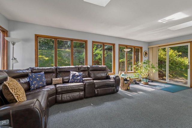 S27W30015 N Bethesda CIRCLE, Waukesha, WI 53188