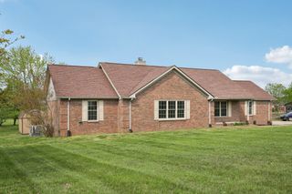 1698 Porter Rd, Burns, TN 37029
