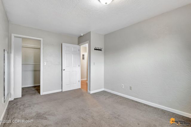3949 Starburst Circle, Anchorage, AK 99517
